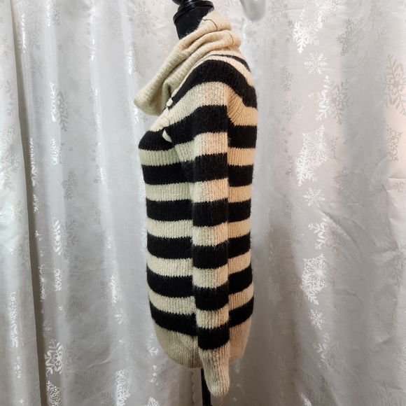 HOLLISTER Soft Stretchy Knit Black Tan Striped Cowl Neck Sweater (S) - Picture 4 of 10